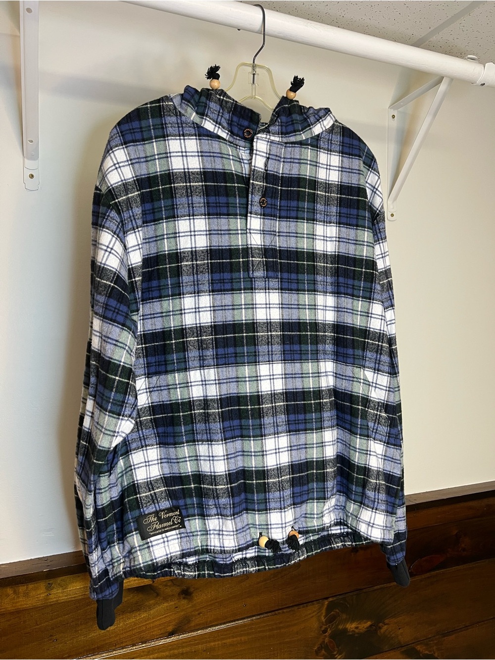 Vermont Flannel Plaid Flannel Hoodie- M
